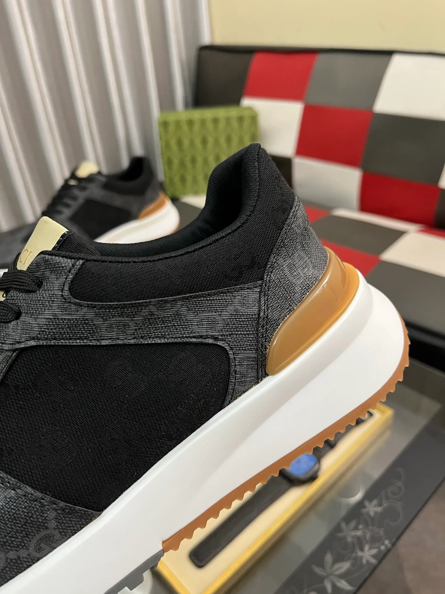 Men's shoes 💰438⌚️⌚️Gucci •Gucci original quality.~ Unique modern style sneakers. 🏃A must-have casual shoe for trendy men😍😍 Original brand imported from Italy, imported original leather, sheep lining (refuses to discolor and grind feet) Sole: Original sole provided by the original factory, French lazy style design ⚠️Fit to the feet, original quality, super comfortable original sole. Just like shooting the real thing 🎬The real thing is better, code number: 38-443️⃣colors available